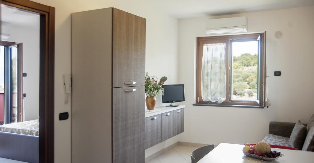 Residence Gli Ulivi Di Eolo ซาปรี ภายนอก รูปภาพ