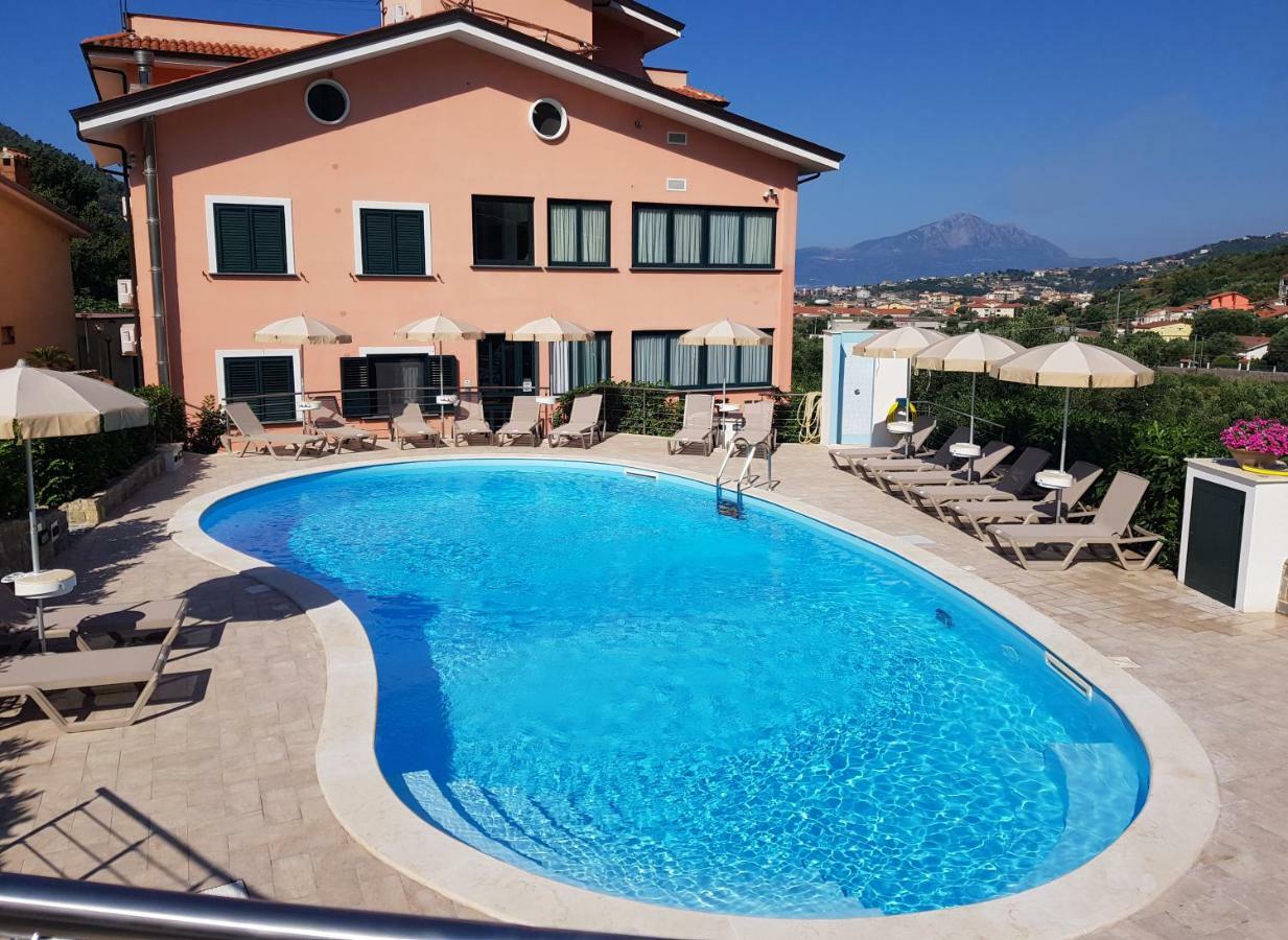 Residence Gli Ulivi Di Eolo ซาปรี ภายนอก รูปภาพ